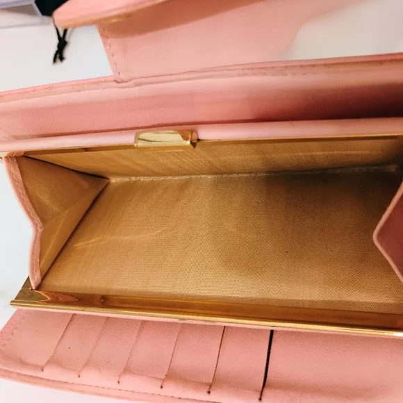 CHANEL Pink CC Caviar Leather Wallet w/ Kisslock & GHW - Picture 9 of 10